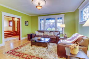 Гостиница Historic Elegance on Capital Hill  Сиетл
